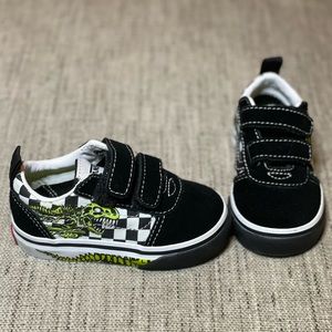 Vans 🦖 Toddler velcro sneakers. Size 6